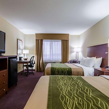 Comfort Inn Colby Bagian luar foto