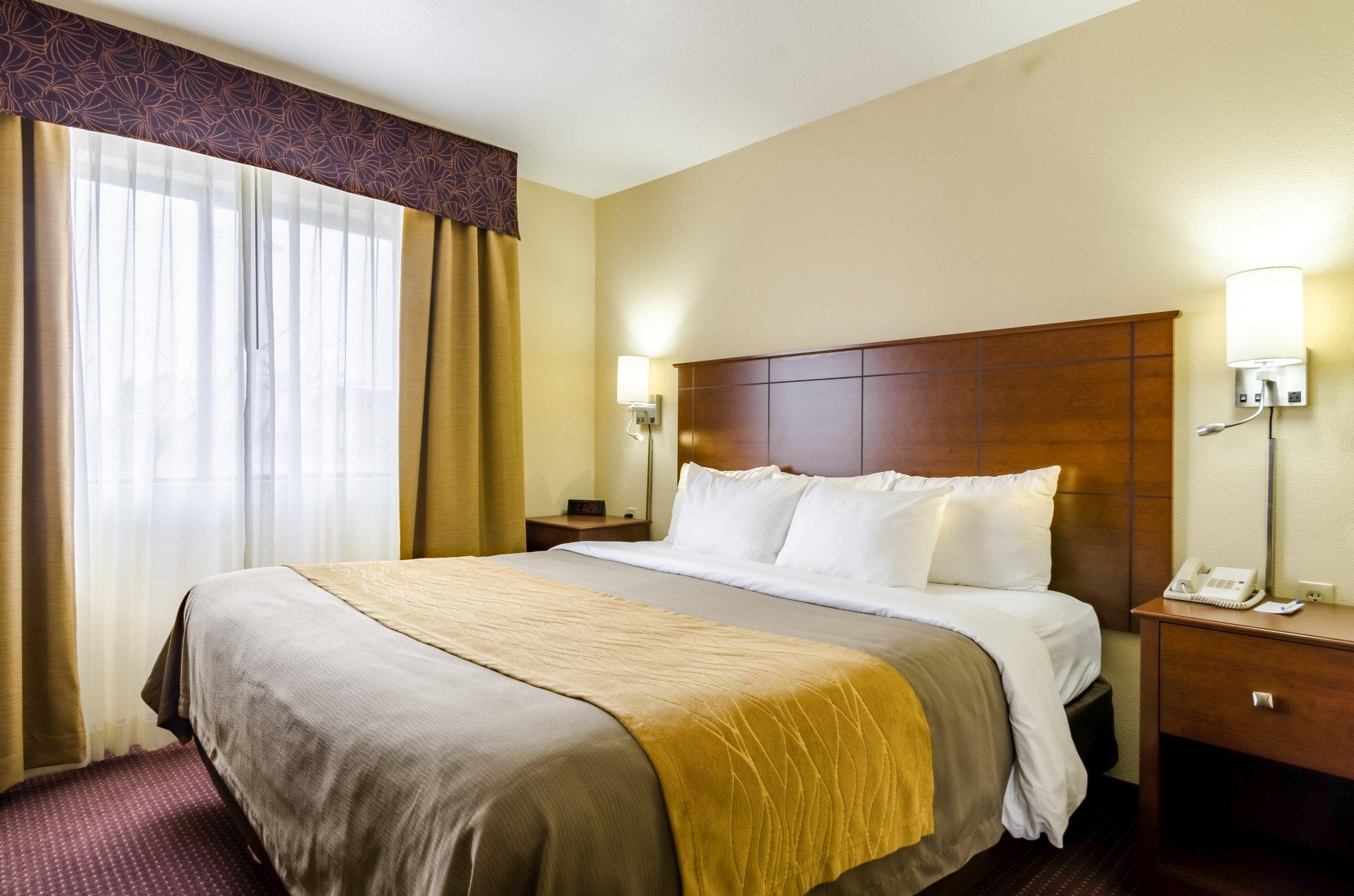 Comfort Inn Colby Bagian luar foto