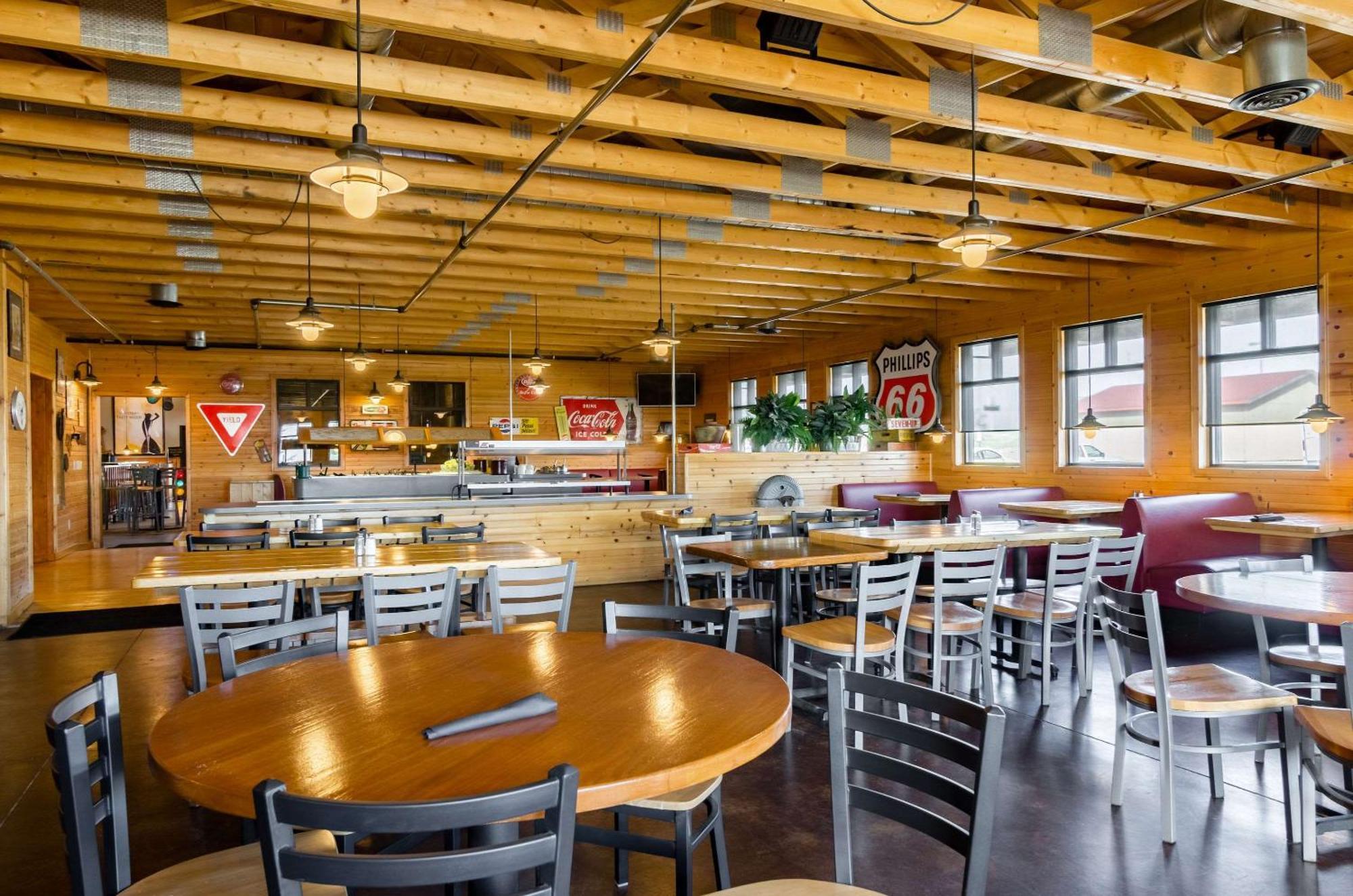 Comfort Inn Colby Bagian luar foto