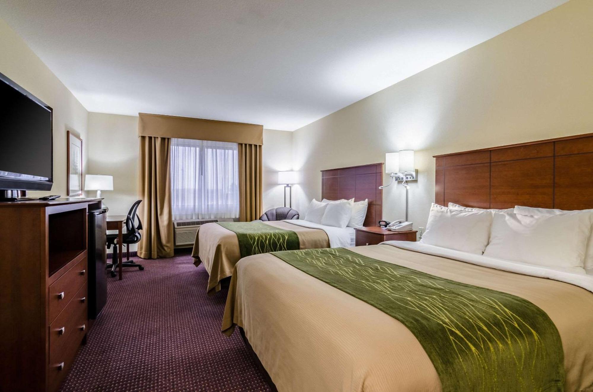 Comfort Inn Colby Bagian luar foto